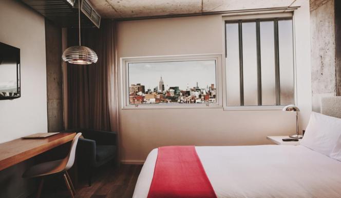Deluxe Queen Room